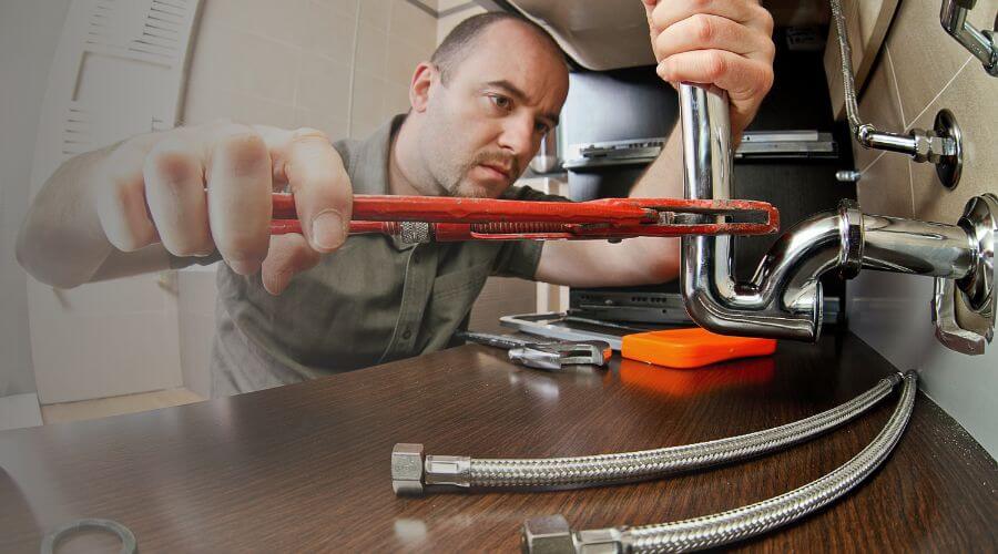 Expert burst pipe repair services in Brashear, MO
